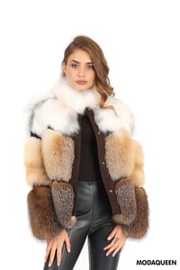 Luxurious Multi Tone Natural Fur Suede Jacket - Quality Leather Product Manufactured By Moda Kürk Deri̇ Teksti̇l Ve Özel Eği̇ti̇m Hi̇zmetleri̇ Li̇mi̇ted Şi̇rketi̇. Contact For B2B Orders.