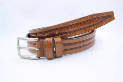 Elegant Textured Calf Leather Belt - Quality Leather Product Manufactured By Hi̇cret Deri̇ Mamülleri̇ San. Ve Ti̇c. Ltd. Şti̇.. Contact For B2B Orders.