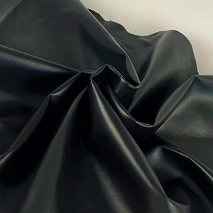 Sleek Black Ovine Leather For Elegant Footwear - Quality Leather Product Manufactured By Osmanoğullari Deri̇ci̇li̇k. Contact For B2B Orders.