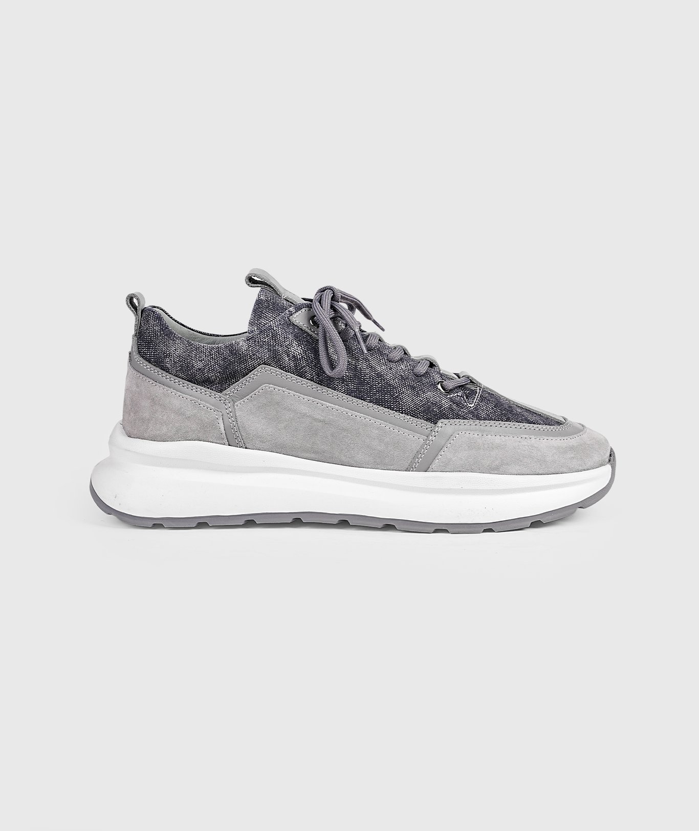 Mens Premium Leather Platform Urban Sneaker - Quality Leather Product Manufactured By Edo Ayakkabi Teks. San Ve Ti̇c. Ltd. Şti̇.. Contact For B2B Orders.
