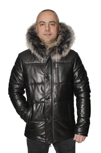 Herren Luxus Leder Daunenjacke Mit Pelzkapuze - Qualitatives Lederprodukt Hergestellt Von Derma Deri̇ Ti̇c. Ve San. Ltd. Şti̇.. Kontakt Für B2B-Bestellungen.