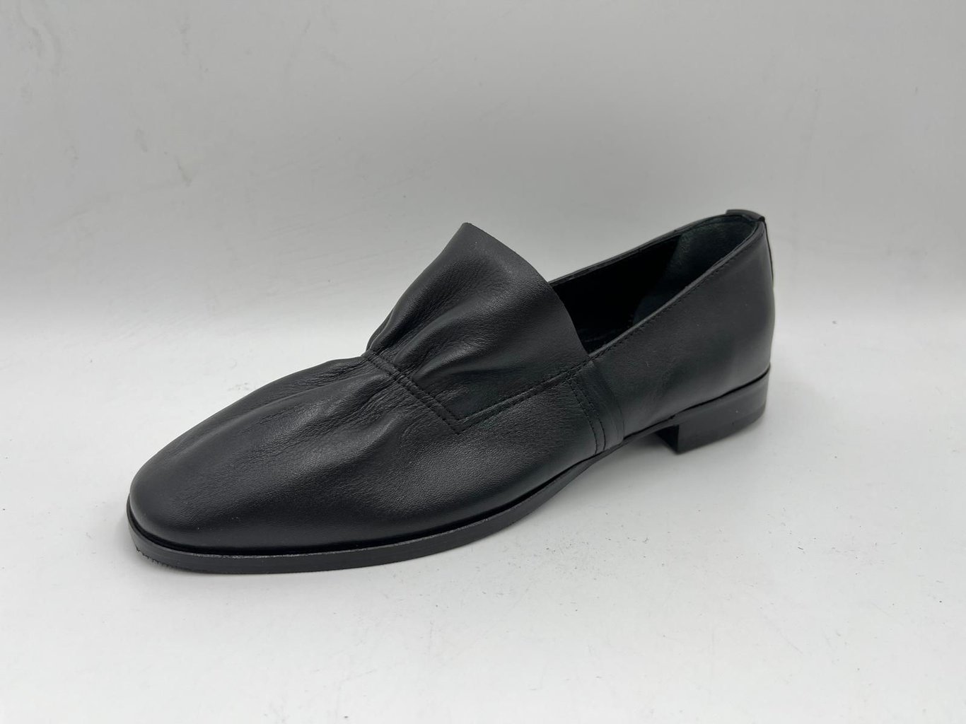 Женские Черные Кожаные Лоферы С Драпировкой - Качественный Кожаный Продукт Производства Pafi̇ Ayakkabi Teks.san.ti̇c.ltd.şti̇.. Обращайтесь Для B2B Заказов.