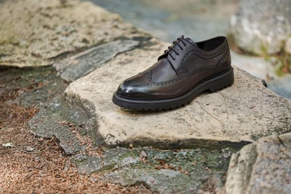 Herren Klassischer Leder Brogue Schuh Poliertes Design - Qualitatives Lederprodukt Hergestellt Von Gokman Ayakkabi Ve Deri̇ Mamulleri̇ İth. İhr. San Ve Ti̇c. Ltd. Şti̇.. Kontakt Für B2B-Bestellungen.