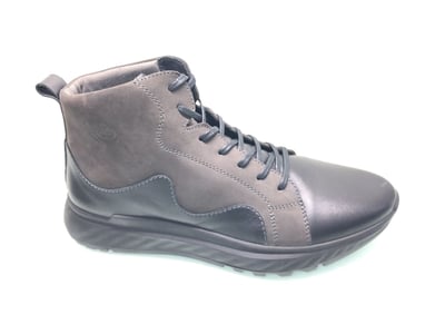 Herren Moderne Zweifarbige Lederstiefel Urbaner Chic - Qualitatives Lederprodukt Hergestellt Von Önder Ayakkabi Sanayi̇ Ve Ti̇caret Li̇mi̇ted Şi̇rketi̇. Kontakt Für B2B-Bestellungen.