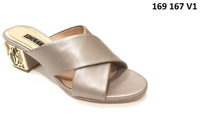 Elegante Gekreuzte Ledersandalen Mit Verziertem Goldabsatz - Qualitatives Lederprodukt Hergestellt Von Poletto Ayakkabicilik Sanayi̇ Ve Diş Ti̇caret Anoni̇m Şi̇rketi̇. Kontakt Für B2B-Bestellungen.