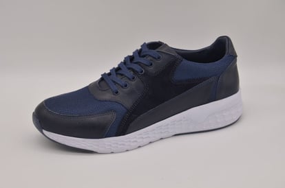 Marineblau Leder Wildleder Paneel Moderner Sneaker - Qualitatives Lederprodukt Hergestellt Von Çetsan Ayakkabı Sanayi Ve Ticaret Limited Şirketi. Kontakt Für B2B-Bestellungen.