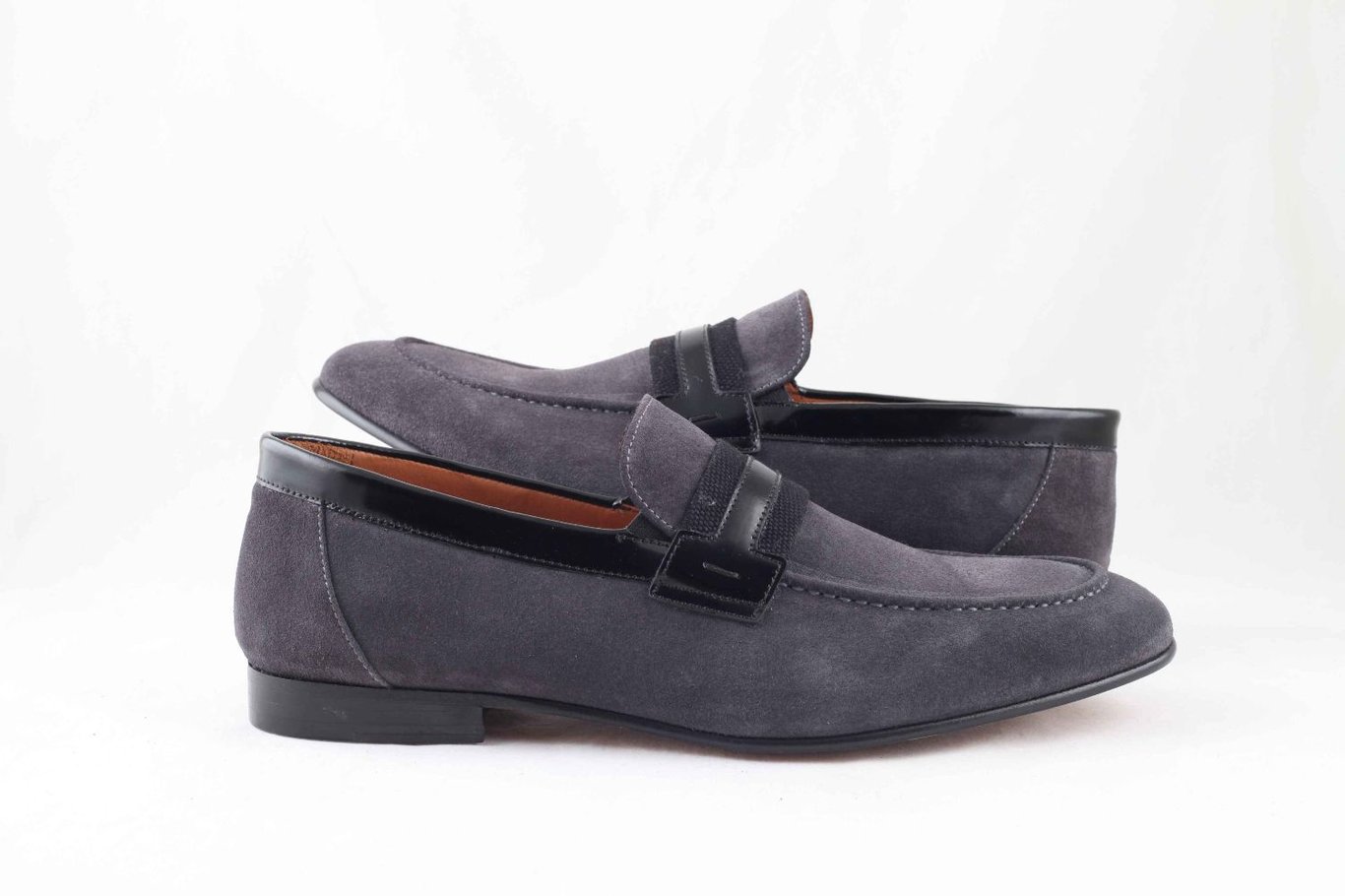 Изысканные Мужские Замшевые Мокасины Ручной Сборки - Качественный Кожаный Продукт Производства Vesba Ayakkabicilik İhr İth Ti̇c San Ltd Şti̇. Обращайтесь Для B2B Заказов.