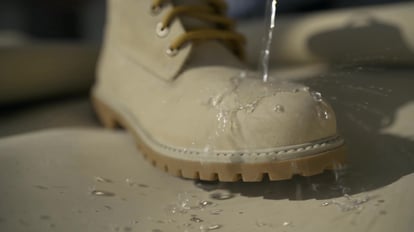 Innovatives Wasserabweisendes Nubuk Boxcalf Leder - Qualitatives Lederprodukt Hergestellt Von Çubukçuoğlu Deri̇ San Ve Ti̇c A.ş.. Kontakt Für B2B-Bestellungen.