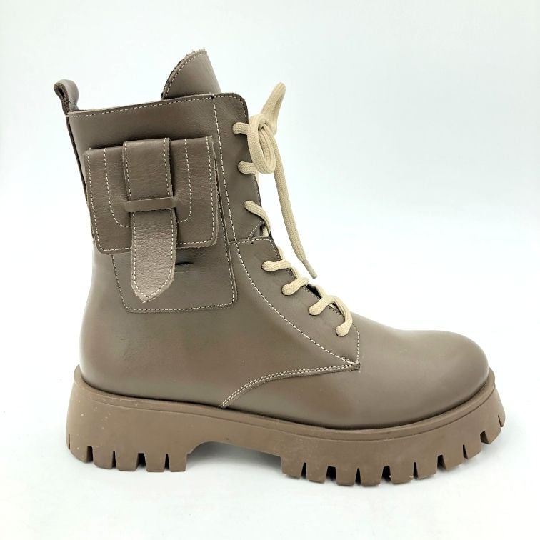 Womens Chunky Sole Leather Ankle Boots Utilitarian Chic - Quality Leather Product Manufactured By Görkem Bi̇lgi̇n Ayakkabi Ti̇c. Ltd. Şti̇.. Contact For B2B Orders.