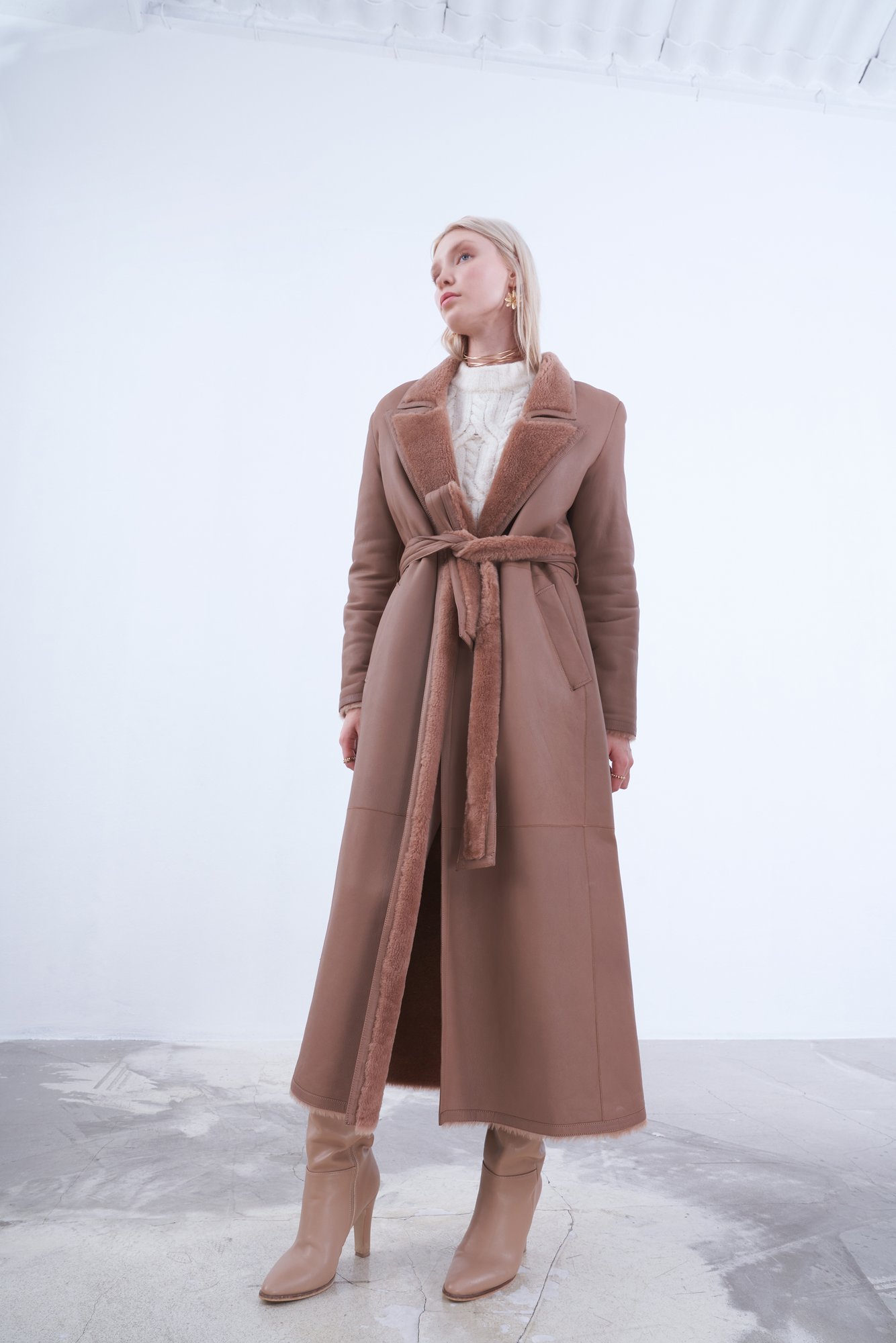 Elegant Womens Calf Shearling Maxi Coat - Quality Leather Product Manufactured By Drejani̇. Contact For B2B Orders.
