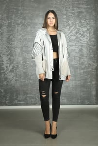 Edle Metallisch Silberne Oversize Kapuzen Lederjacke - Qualitatives Lederprodukt Hergestellt Von Rubi̇s Deri̇ci̇li̇k San. Ve Ti̇c. Ltd. Şti̇.. Kontakt Für B2B-Bestellungen.