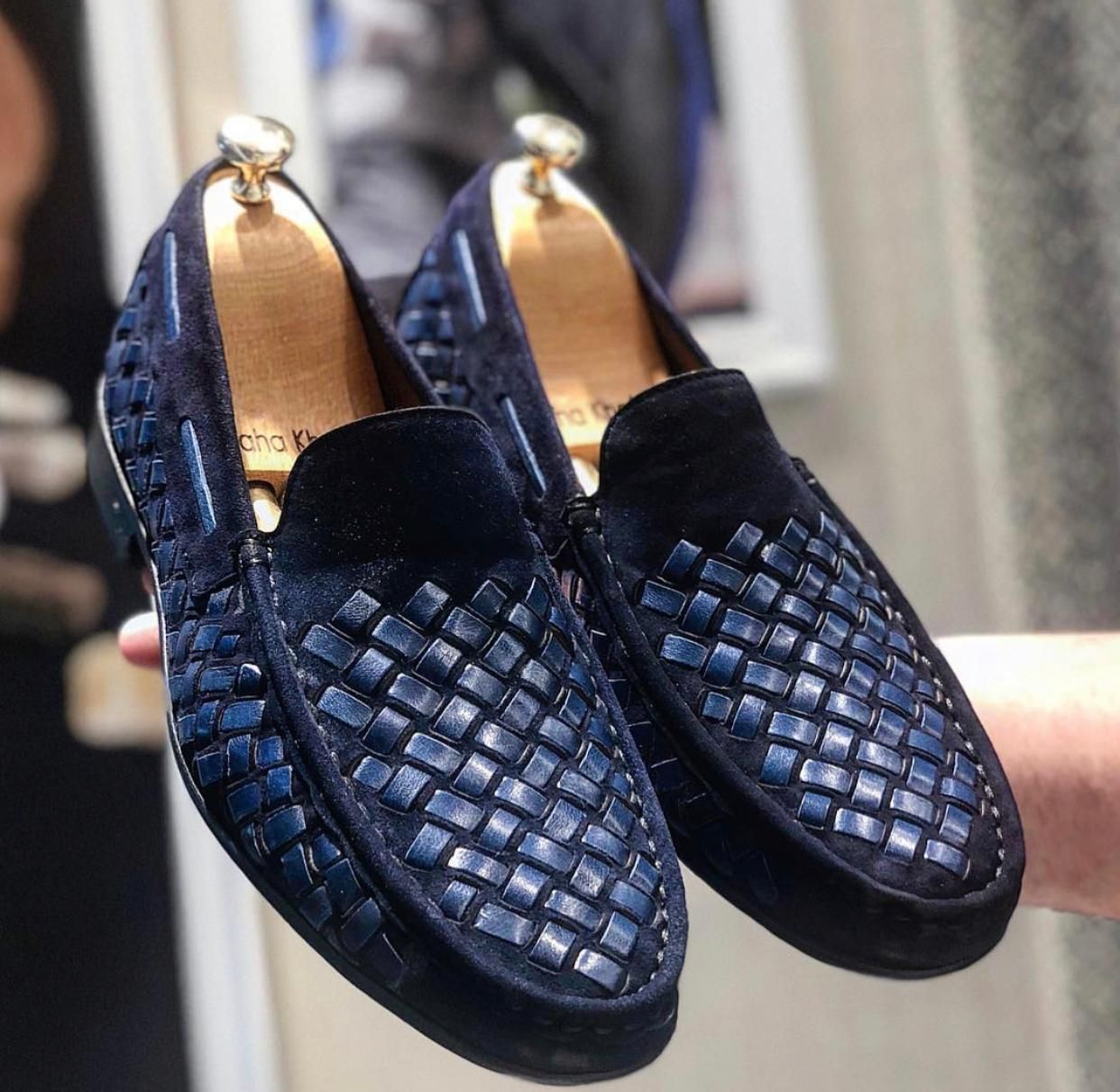 Marineblau Wildleder Geflochtener Leder Mokassin Stil - Qualitatives Lederprodukt Hergestellt Von Deva Ayakkabi San Ve Tic Ltd Sti. Kontakt Für B2B-Bestellungen.