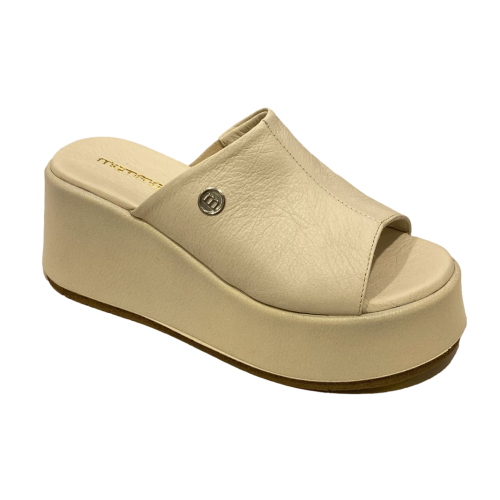 Timeless Elegance Genuine Leather Platform Slippers - Quality Leather Product Manufactured By Mammamia İç Ve Dış Ticaret A.ş.. Contact For B2B Orders.