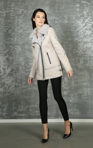 Elegant Cream Shearling Aviator Jacket Asymmetrical Zipper - Quality Leather Product Manufactured By Rubi̇s Deri̇ci̇li̇k San. Ve Ti̇c. Ltd. Şti̇.. Contact For B2B Orders.