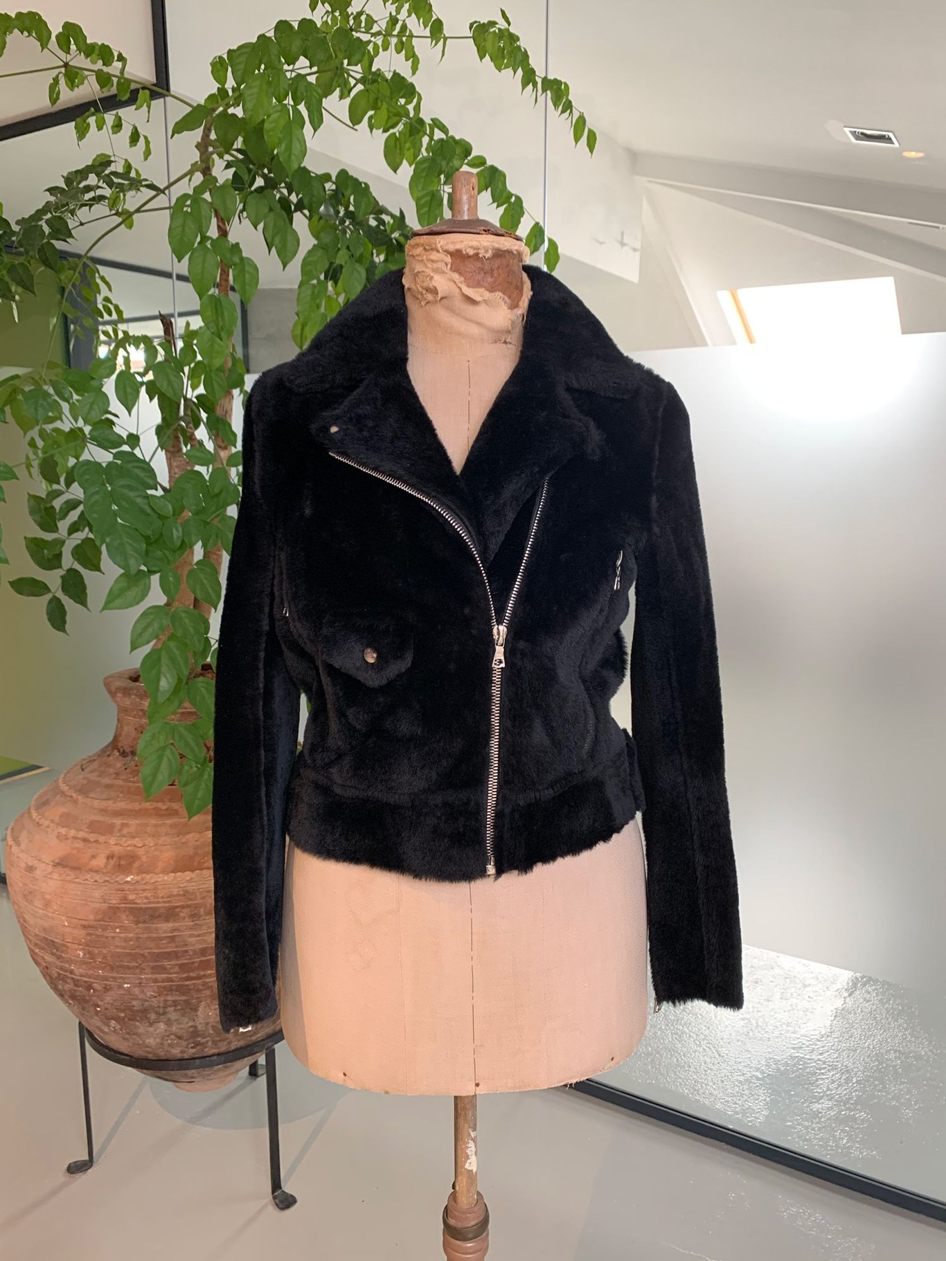 Chic Black Plush Biker Jacket Modern Silhouette - Quality Leather Product Manufactured By Aba Deri Sanayi Ve Ticaret Limited Şirketi. Contact For B2B Orders.