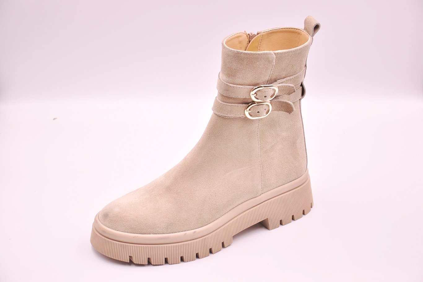 WOMEN BOOTS