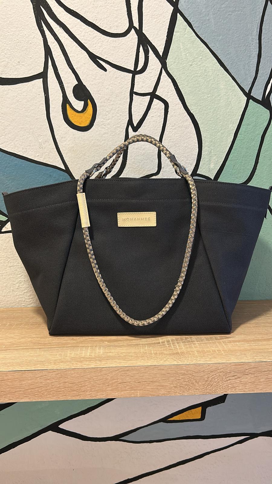 Elegant Textured Leather Modern Design Shoulder Bag