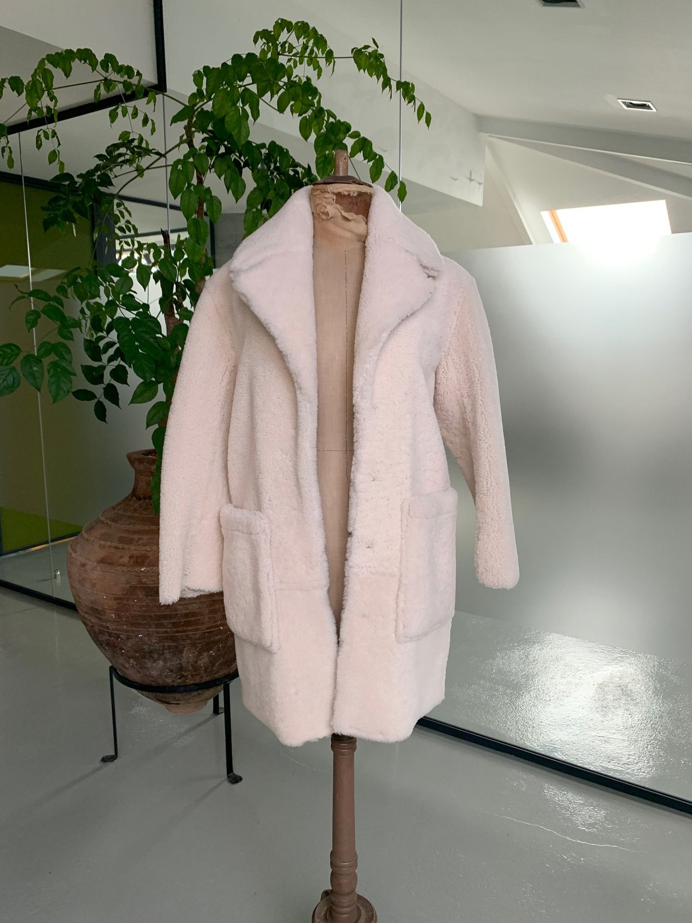 Loose fur coat【Ivory】ORGUE オルグ Long Oversize Curly Wool Women Coat - Turkish Leather