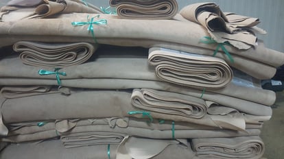 Natural Napped Bovine Leather For Shoes - Quality Leather Product Manufactured By Cevahi̇r Deri̇ San. Ve Ti̇c. Ltd. Şti̇.. Contact For B2B Orders.