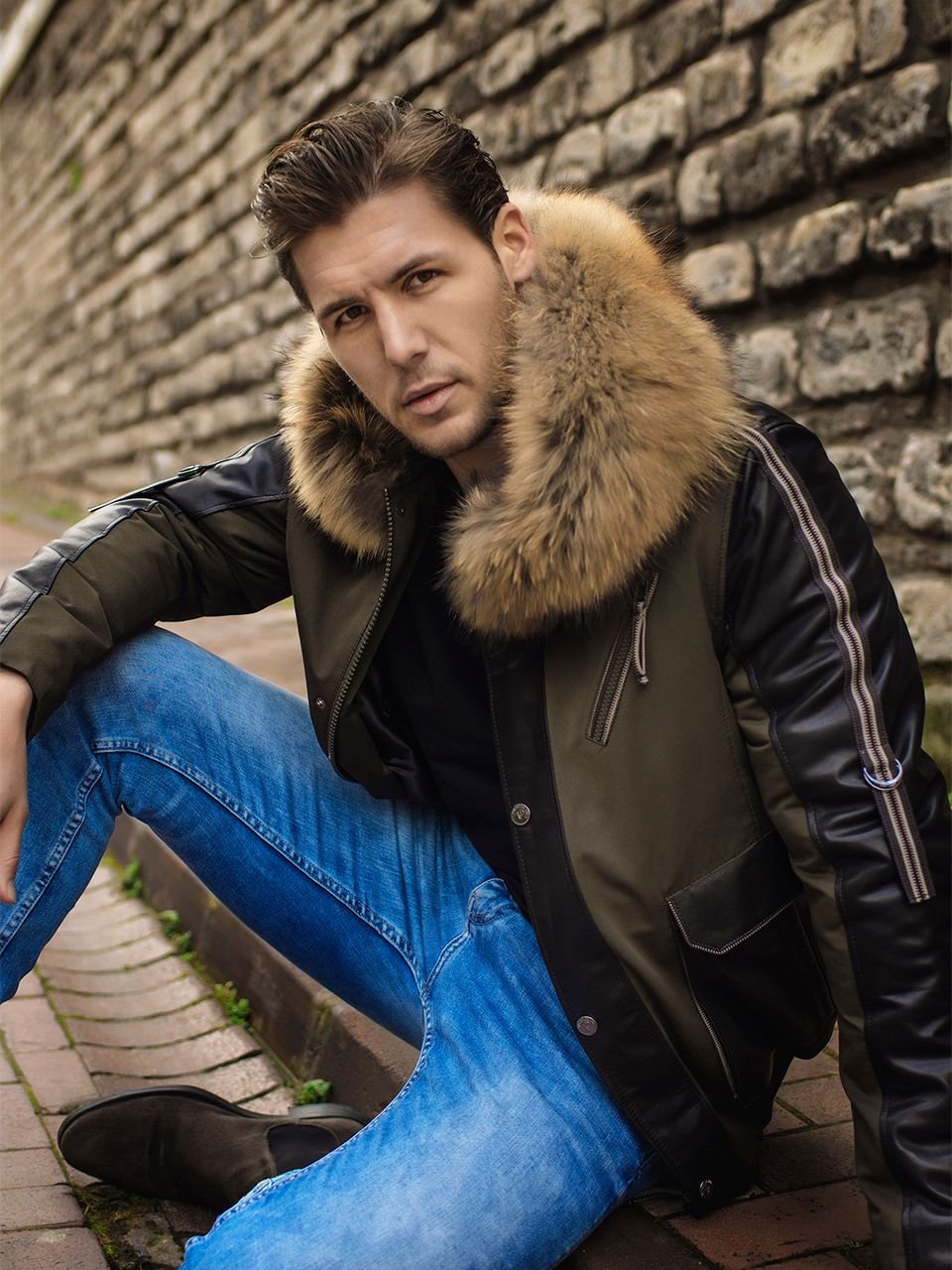 Mens Luxury Fur Collar Trim Bomber Jacket - Quality Leather Product Manufactured By Ali̇ Paşa Kürk Deri̇ Teksti̇l Turi̇zm Sanayi̇ Ve Ti̇caret Li̇mi̇ted Şi̇rketi̇. Contact For B2B Orders.