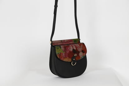 Vibrant Patterned Flap Genuine Leather Shoulder Bag - Quality Leather Product Manufactured By Nurhan Çanta Deri San A.ş.. Contact For B2B Orders.