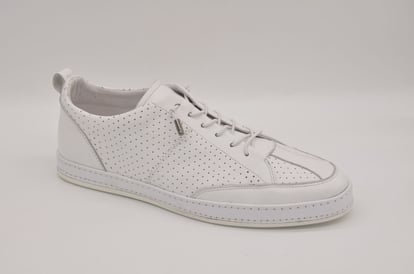 Eleganter Perforierter Weißer Leder Herren Sneaker Design - Qualitatives Lederprodukt Hergestellt Von Çetsan Ayakkabı Sanayi Ve Ticaret Limited Şirketi. Kontakt Für B2B-Bestellungen.