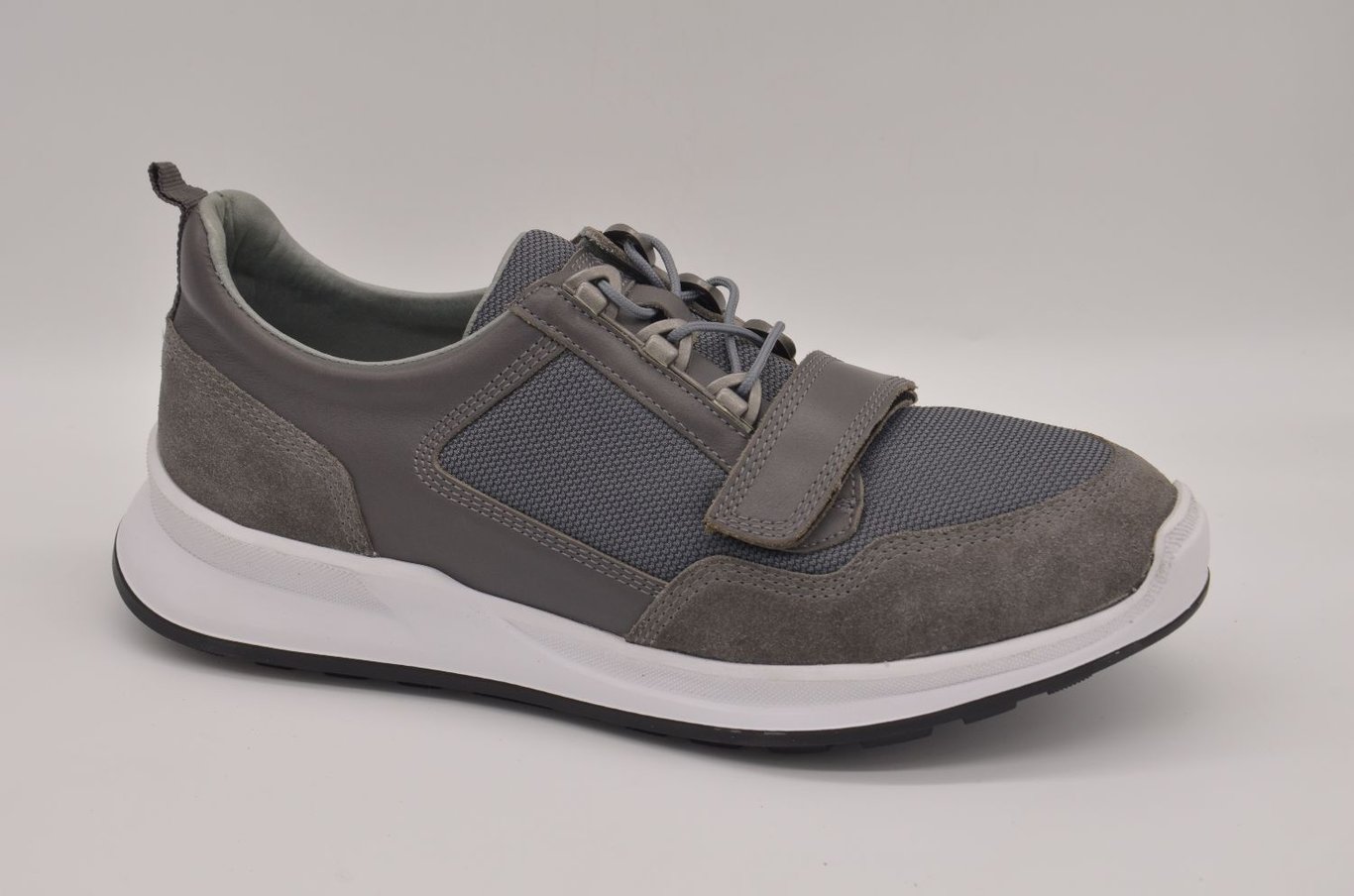 Мужские Серые Кожаные Замшевые Сетчатые Кроссовки - Качественный Кожаный Продукт Производства Çetsan Ayakkabı Sanayi Ve Ticaret Limited Şirketi. Обращайтесь Для B2B Заказов.