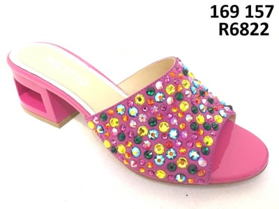 Fuchsia Funkelnde Strassverzierte Glamouröse Blockabsatz Pantoletten - Qualitatives Lederprodukt Hergestellt Von Poletto Ayakkabicilik Sanayi̇ Ve Diş Ti̇caret Anoni̇m Şi̇rketi̇. Kontakt Für B2B-Bestellungen.