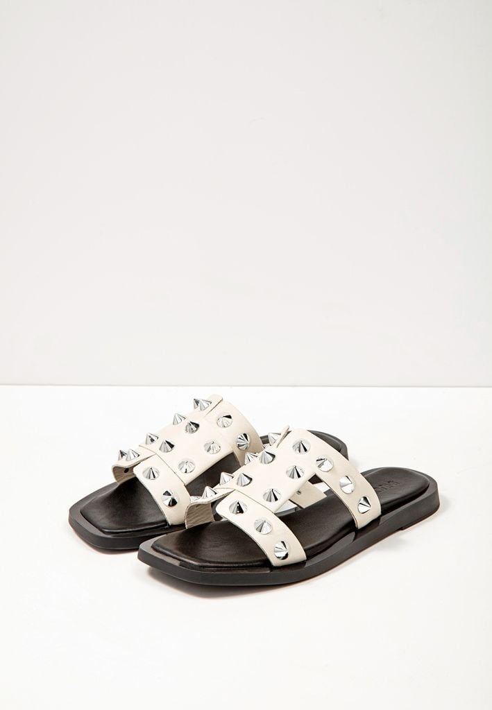 Stylische Damen Nieten Besetzte Ecru Leder Sandalen