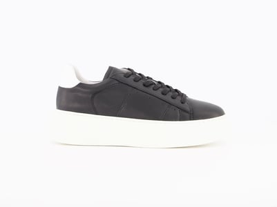 Chic Black Leather Platform Fashion Sneaker - Quality Leather Product Manufactured By Makfi̇ne Deri̇ Ürünleri̇ Ve İnşaat Diş Ti̇c. San. Paz. Ltd. Şti̇.. Contact For B2B Orders.