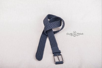 Schieferblauer Geflochtener Ledergürtel Moderner Stil - Qualitatives Lederprodukt Hergestellt Von Palaska Kemer Ve Deri Ürünleri San. Tic. A.ş.. Kontakt Für B2B-Bestellungen.