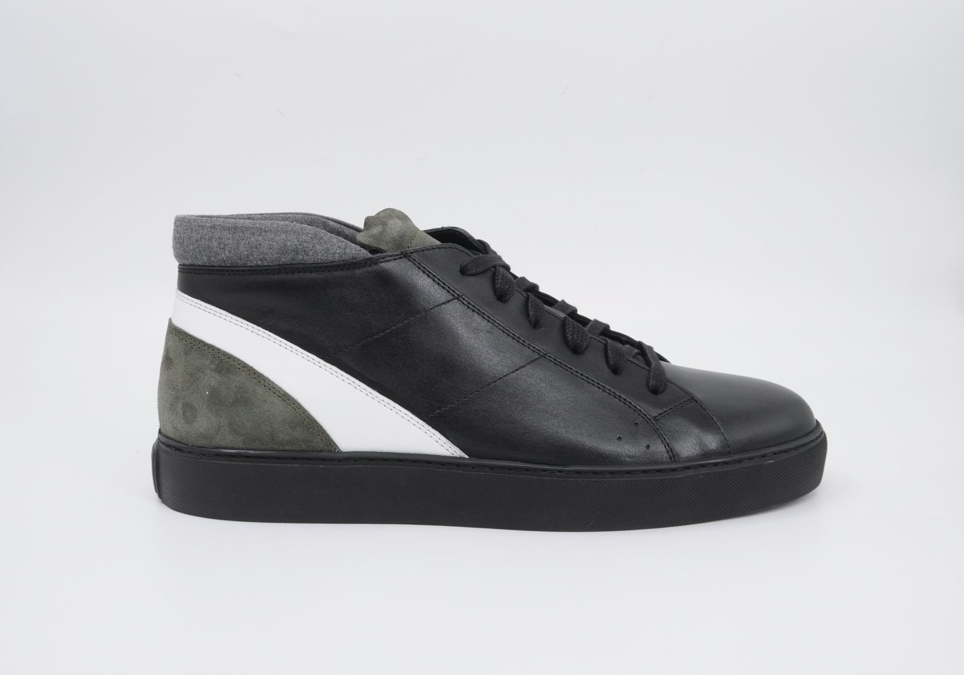 Black/Green/White Leather High-Top Sneakers - Quality Leather Product Manufactured By Emin Ayakkabi San. Ve Ti̇c. Ltd. Şti̇.. Contact For B2B Orders.