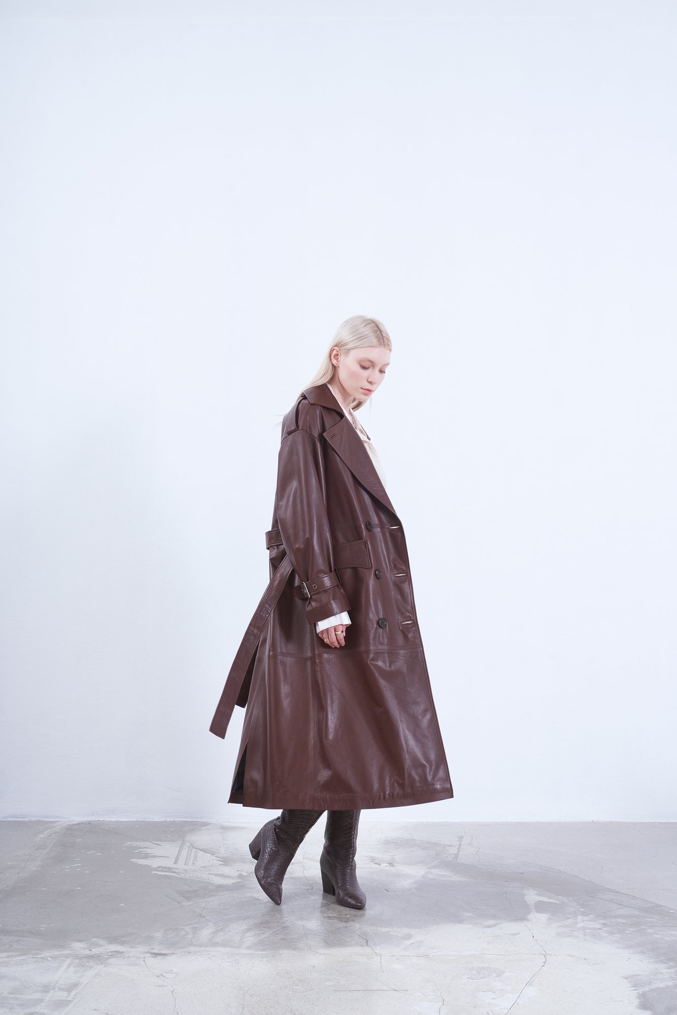 Elegant Brown Leather Sophisticated Trench Coat - Quality Leather Product Manufactured By Drejani̇. Contact For B2B Orders.