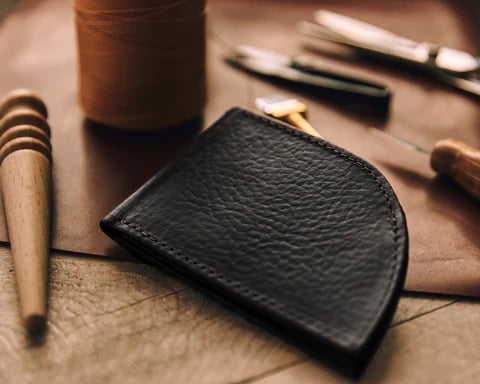 Mastering the Art of Selling Private Label Leather Goods: A 10-Step Guide to Success