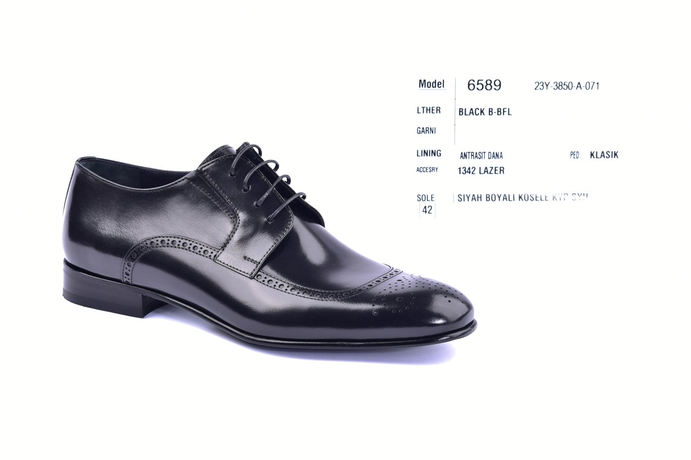 Classic Black Brogue Oxford Men's Dress Shoes - Quality Leather Product Manufactured By Akar Deri̇ Ayakkabi San. Ve Ti̇c. Ltd. Şti̇.. Contact For B2B Orders.