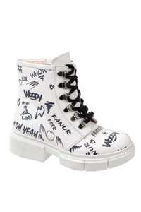 Kids Graffiti Print White Leather Boots Trendy - Quality Leather Product Manufactured By Özdemir Ortopedik Çocuk Ayakkabıları San. Ve Tic. Ltd. Şti.. Contact For B2B Orders.