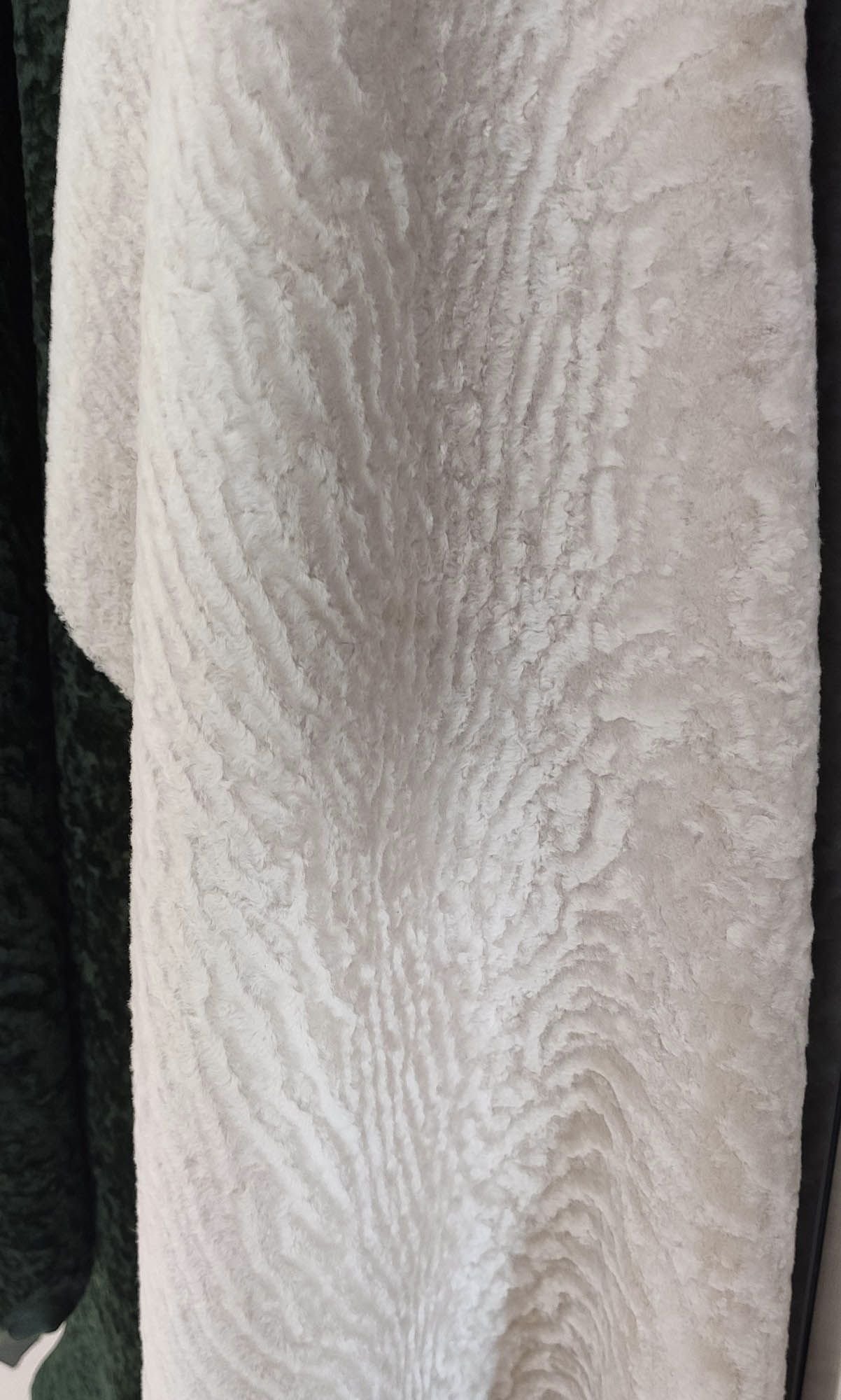 Luxurious Curly Lambskin Fur For Elegant Apparel - Quality Leather Product Manufactured By Marmara Deri San. Ve Tic. Ltd. Şti.. Contact For B2B Orders.