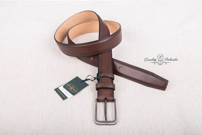 Herren Eleganter Dunkelbrauner Kalbsleder Gürtel - Qualitatives Lederprodukt Hergestellt Von Palaska Kemer Ve Deri Ürünleri San. Tic. A.ş.. Kontakt Für B2B-Bestellungen.