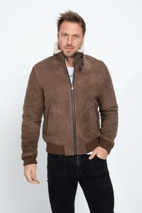 Herren Elegante Braune Lammfell Bomber Lederjacke - Qualitatives Lederprodukt Hergestellt Von Orjin Deri Konfeksiyon San. Ve Tic. A.s.. Kontakt Für B2B-Bestellungen.