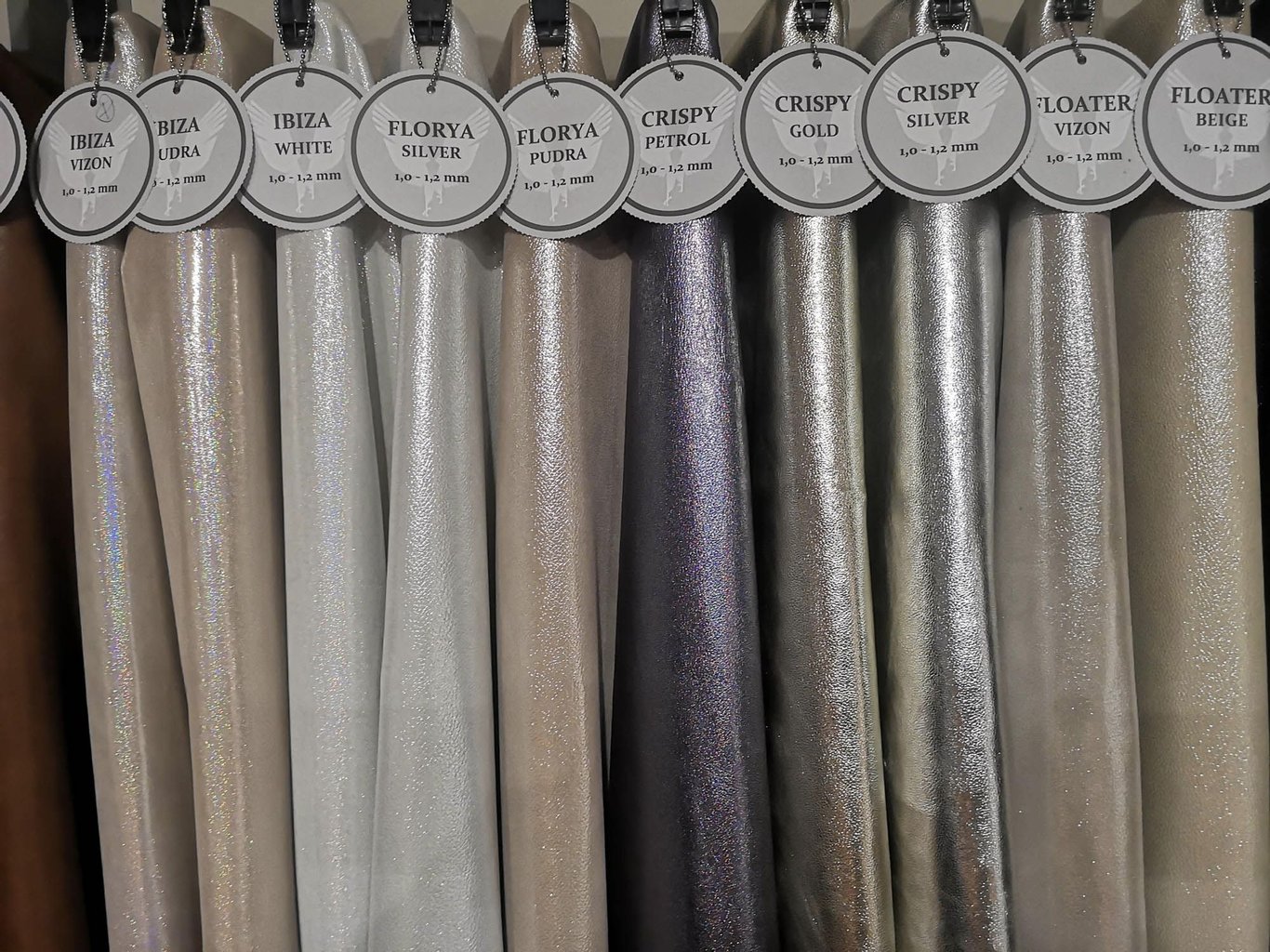 Изысканная Переливающаяся Кожа Boxcalf Для Сумок - Качественный Кожаный Продукт Производства Uyguner Deri̇ Sanayi̇ Ve Ti̇c Aş. Обращайтесь Для B2B Заказов.