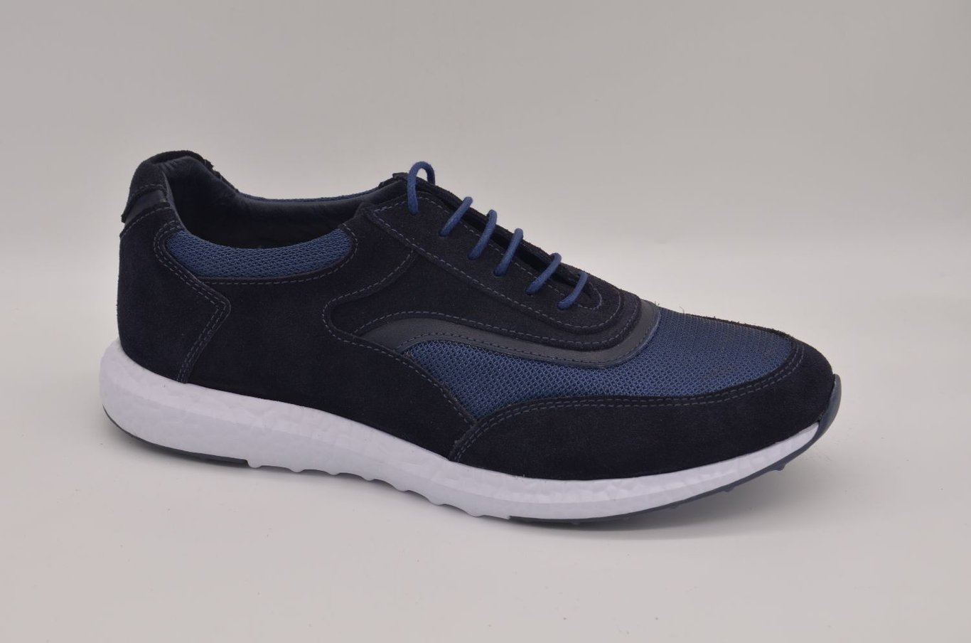 Elegant Navy Suede Mesh Urban Mens Sneakers - Quality Leather Product Manufactured By Çetsan Ayakkabı Sanayi Ve Ticaret Limited Şirketi. Contact For B2B Orders.