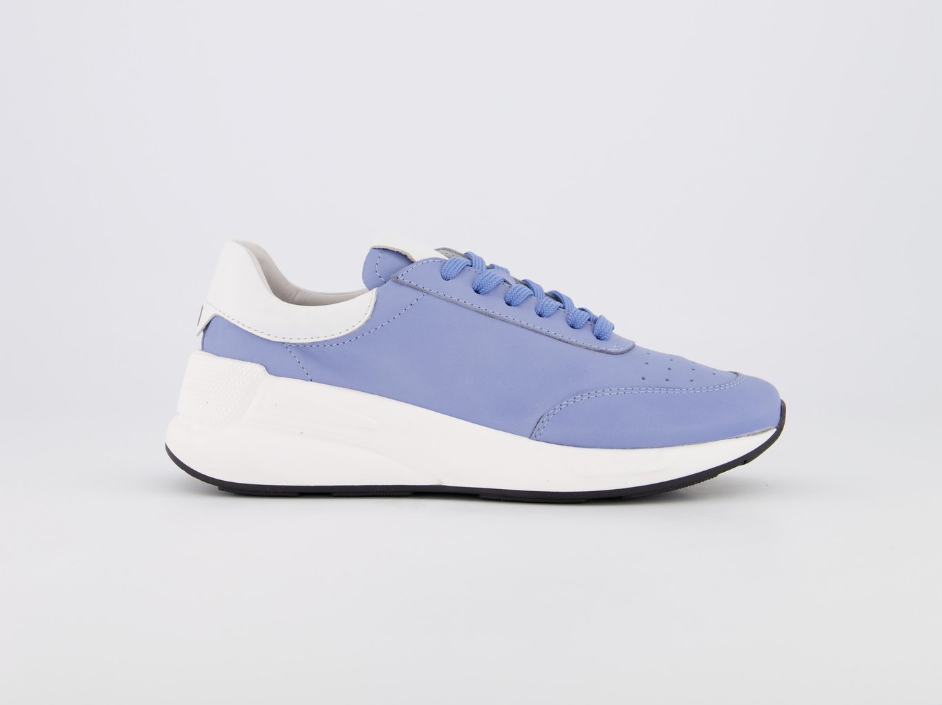 Пастельно Голубые Кожаные Модные Женские Сникеры - Качественный Кожаный Продукт Производства Makfi̇ne Deri̇ Ürünleri̇ Ve İnşaat Diş Ti̇c. San. Paz. Ltd. Şti̇.. Обращайтесь Для B2B Заказов.