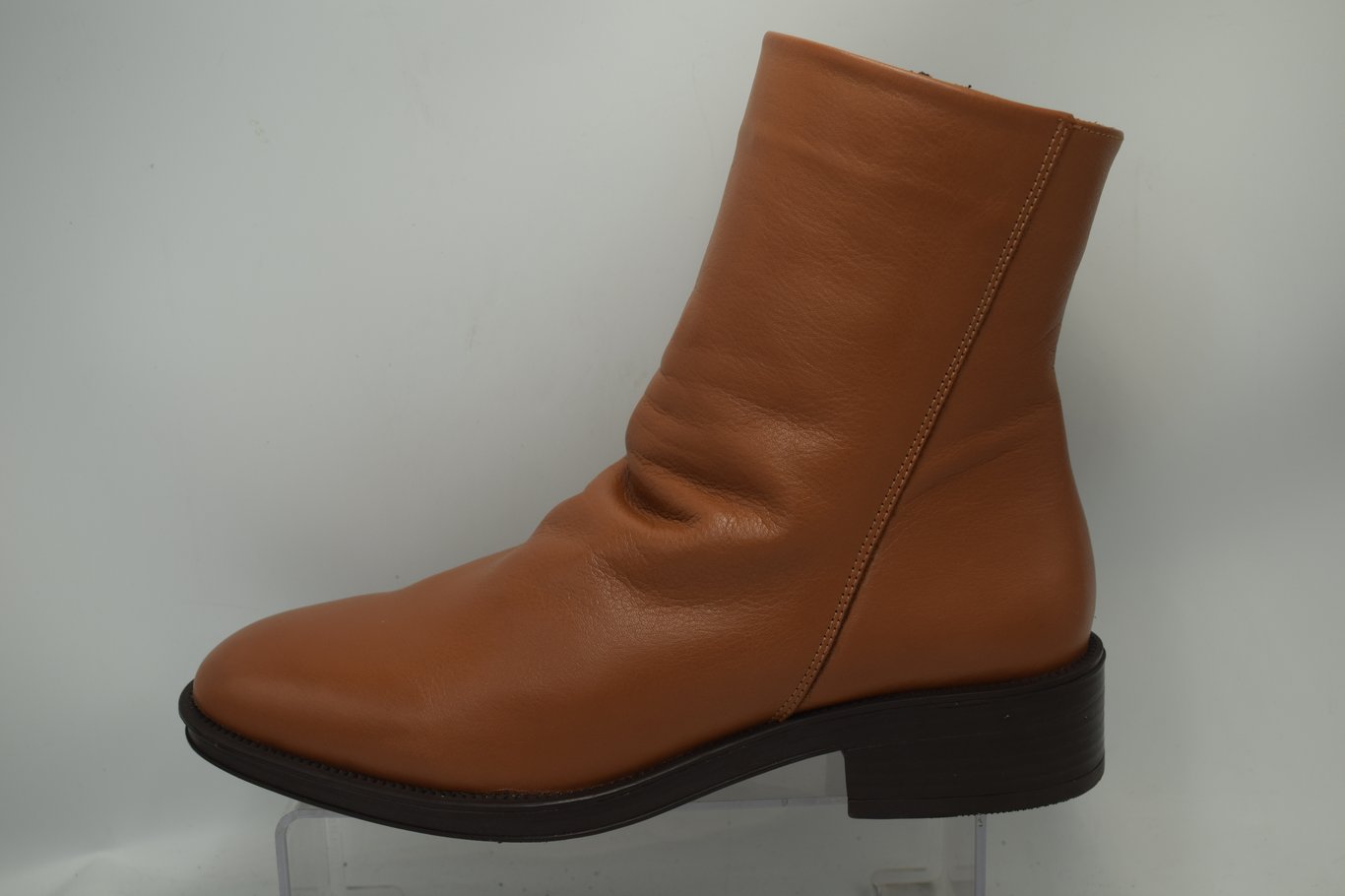 3980 - Quality Leather Product Manufactured By Heya Ayakkabi San. Ve Ti̇c. Ltd. Şti̇.. Contact For B2B Orders.