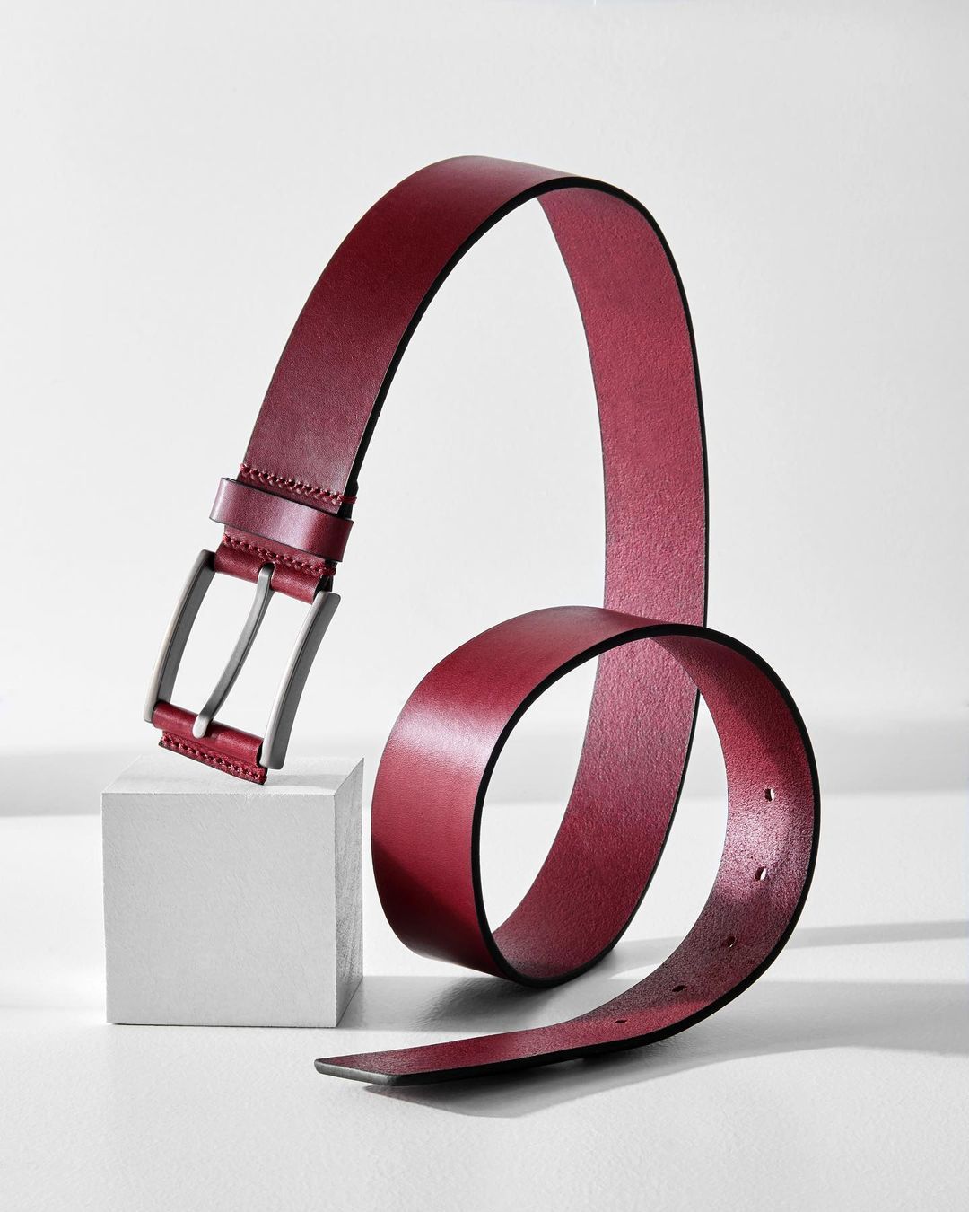 Men's Elegant Leather Belt Classic Buckle - Quality Leather Product Manufactured By Gumus Saraciye San. Tic. Ltd. Şti. Contact For B2B Orders.