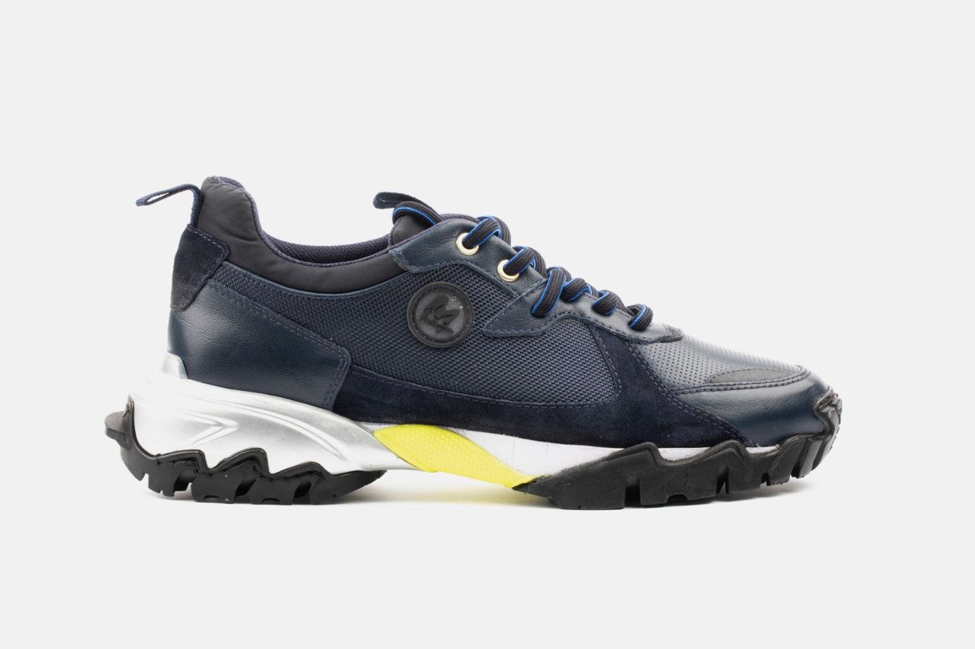 Bold Navy Leather Urban Explorer Sneaker - Quality Leather Product Manufactured By Özdallar Ayakkabi Ve Yan Sanayi̇ Ürünleri̇ Sanayi̇ Ve Ti̇caret Ltd.. Contact For B2B Orders.