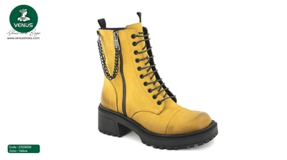 Elegante Ketten Detail Echte Lederstiefel - Qualitatives Lederprodukt Hergestellt Von Venüs Ayakkabicilik Ve Deri̇ Ürünleri̇ San. Ve Ti̇c. Ltd. Şti̇.. Kontakt Für B2B-Bestellungen.