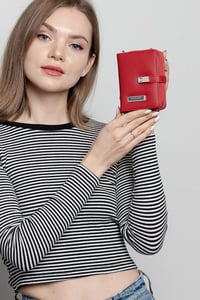 Marie Claire Paris Элегантный Красный Веганский Кошелек - Качественный Кожаный Продукт Производства Eda Trend Moda Anoni̇m Şi̇rketi̇. Обращайтесь Для B2B Заказов.