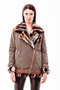 Damen Asymmetrische Pelzgefütterte Lederjacke - Qualitatives Lederprodukt Hergestellt Von Süed Mod Deri̇ci̇li̇k San Ve Ti̇c Ltd. Şti̇.. Kontakt Für B2B-Bestellungen.