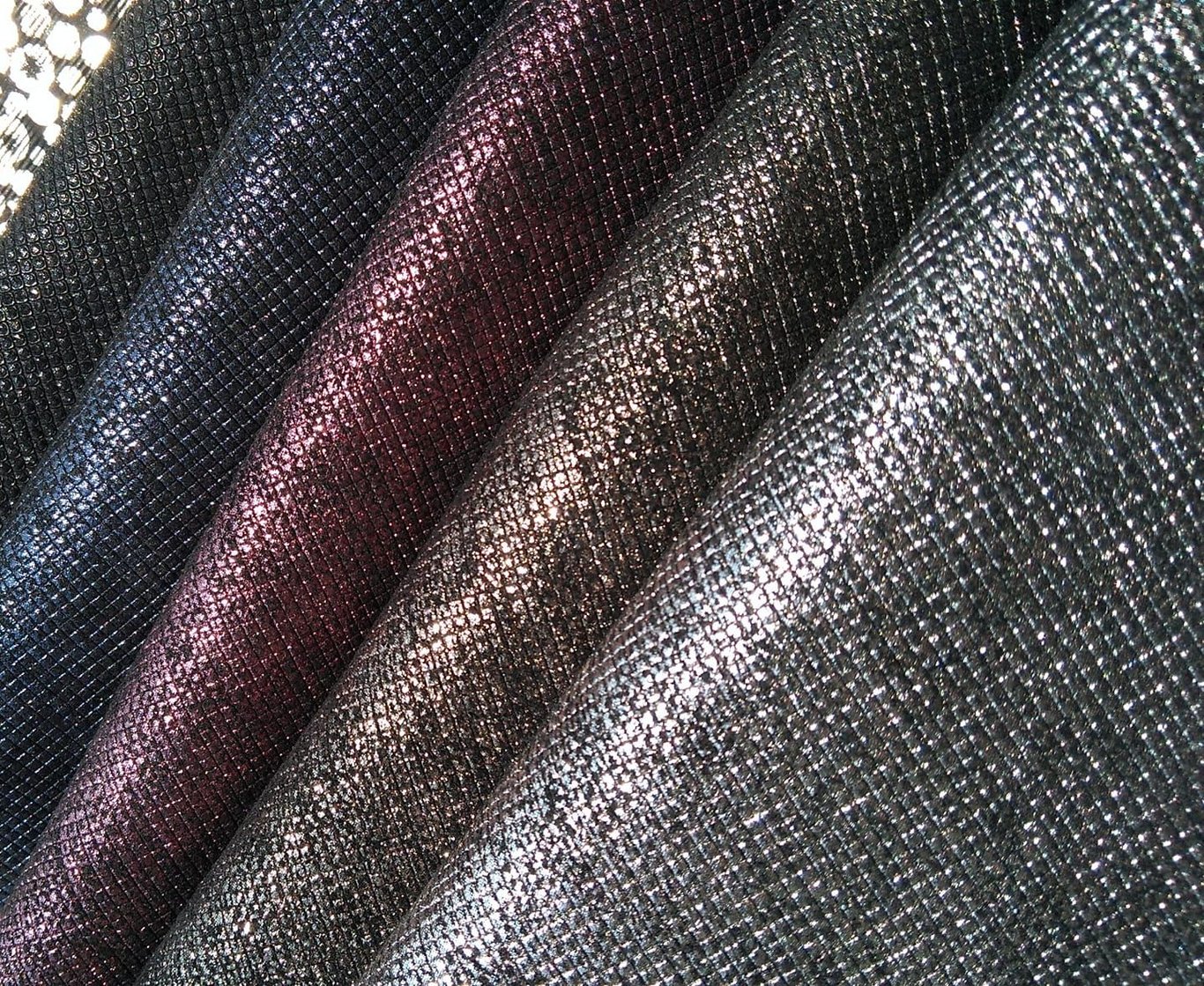 Dazzling Metallic Embossed Leather Material - Quality Leather Product Manufactured By Emder Dış Ticaret Ve Paz. Ltd. Şti.. Contact For B2B Orders.
