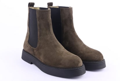 Eleganter Chelsea Boot Modernes Design Damen - Qualitatives Lederprodukt Hergestellt Von Kardeşler Kundura Deri Mam. İmal. Paz. İth. İhr. San. Ve Tic. Ltd. Şti.. Kontakt Für B2B-Bestellungen.